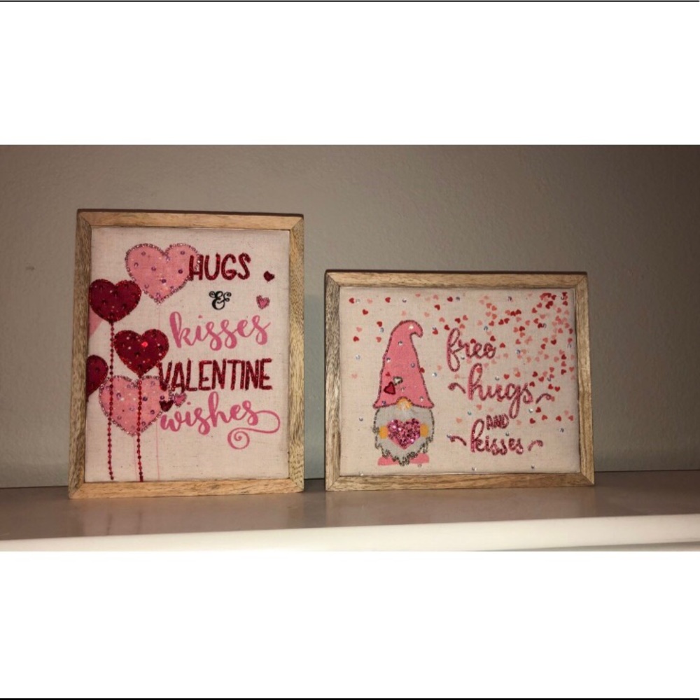 Cute Valentine Pictures/Stands